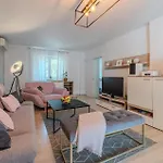 3 Bedroom Beautiful In * Zadar