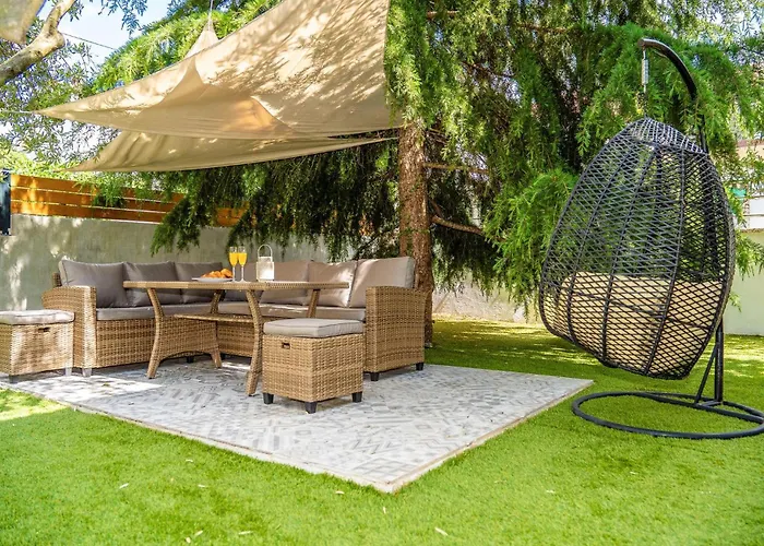 בית נופש 3 Bedroom Beautiful In