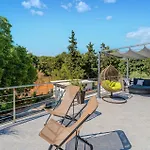 3 Bedroom Beautiful In Vakantiehuis Zadar
