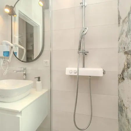 Holiday home Gorgeous In With Indoor Swimming Pool Zadar