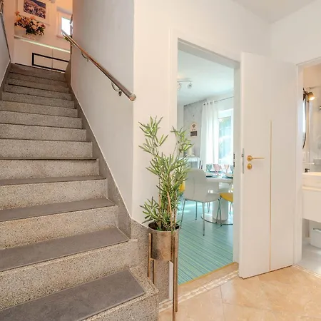 Gorgeous In With Indoor Swimming Pool Holiday home *