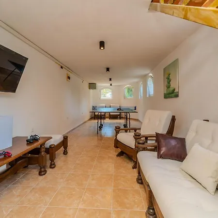 Gorgeous In With Indoor Swimming Pool