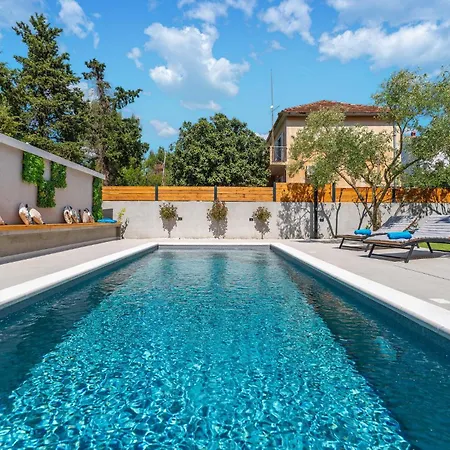 Gorgeous In With Indoor Swimming Pool Holiday home Zadar