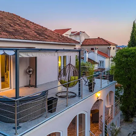 度假居 3 Bedroom Beautiful In 扎达尔