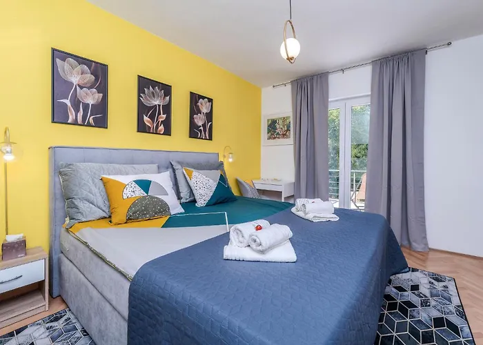 3 Bedroom Beautiful In 度假居