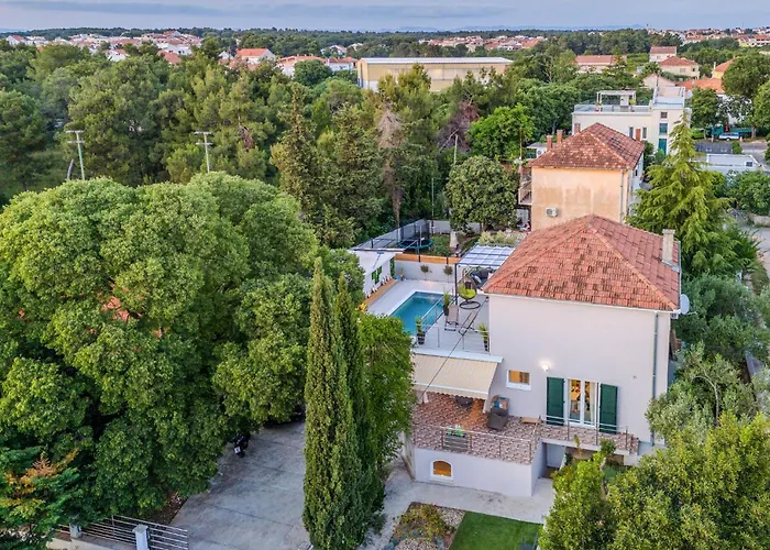 3 Bedroom Beautiful In * זאדאר