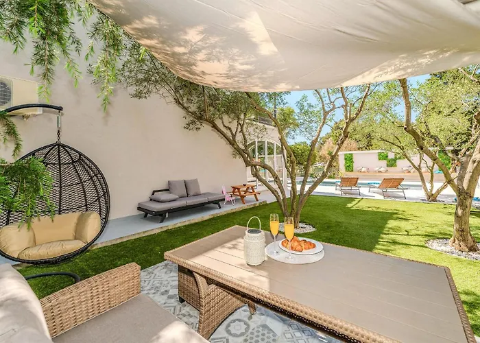 度假居 3 Bedroom Beautiful In *